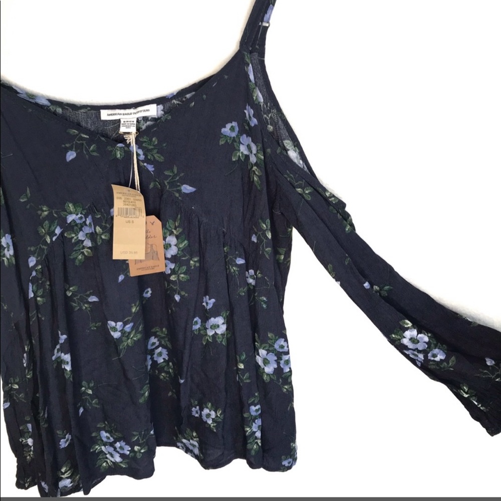 American Eagle open shoulder shirt